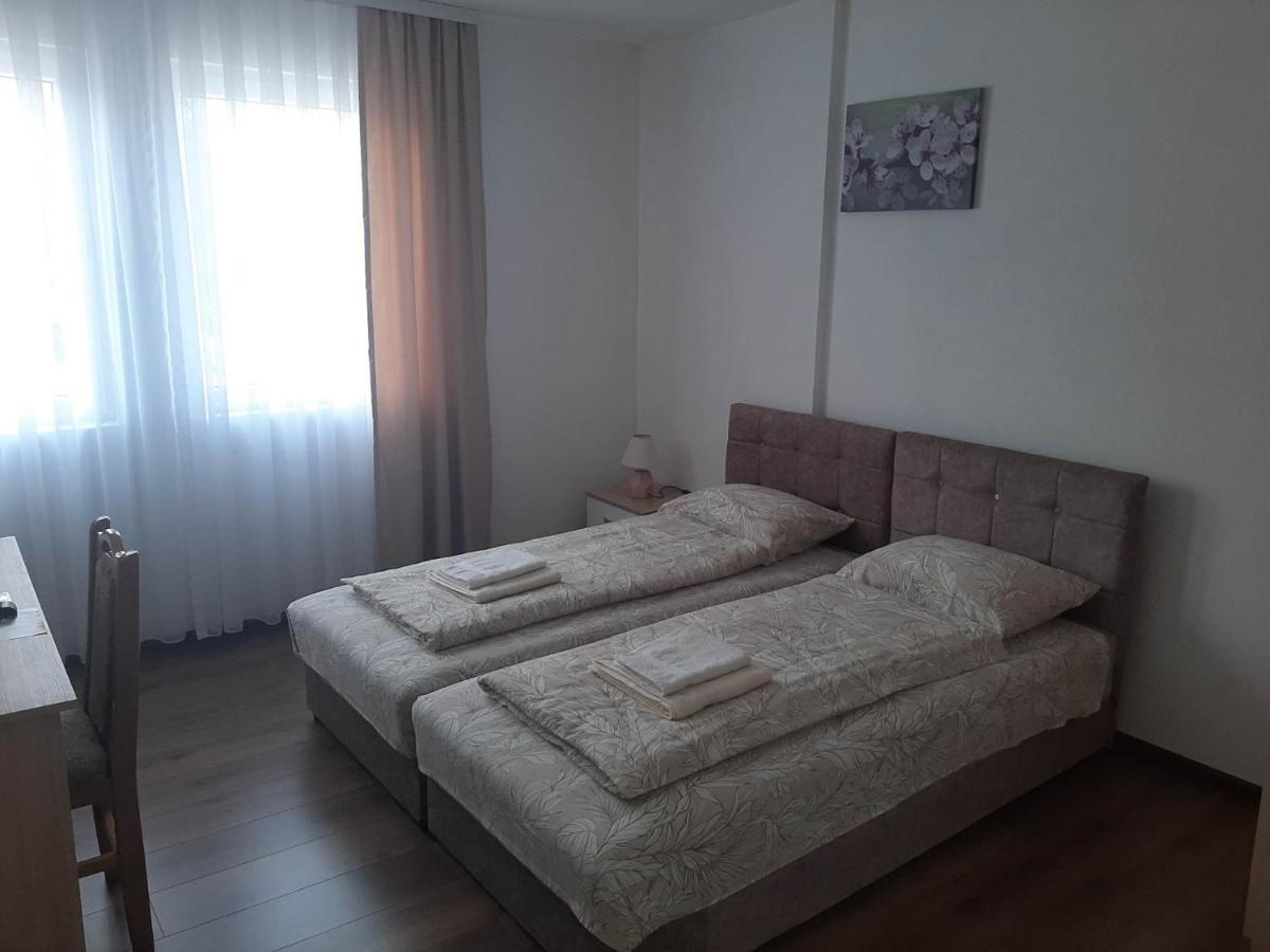 Vila Centar Mb Bed & Breakfast Sjenica Dış mekan fotoğraf